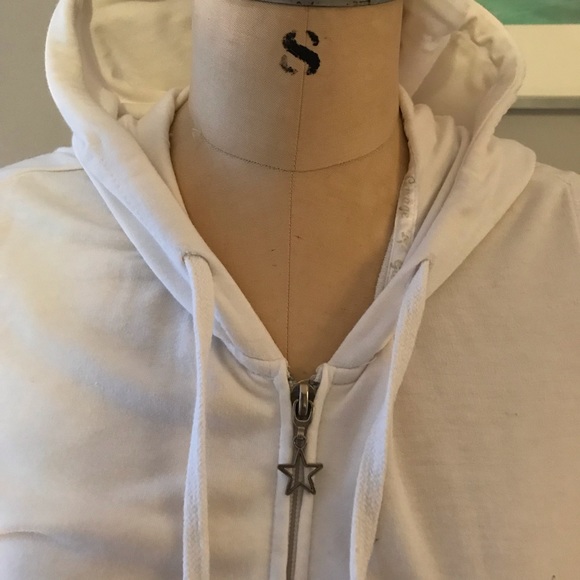 Cool White Hoodie with Floral Back Decoration - Picture 4 of 4